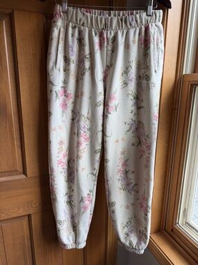 GAP x LoveShackFancy Cream Sweatpants with Pink & Lavender Floral Print Sz Small
